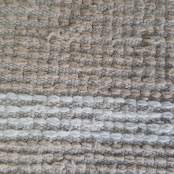 Clouds Luxurious Tan & White Bath Mat Set. NWT - Picture 8 of 16